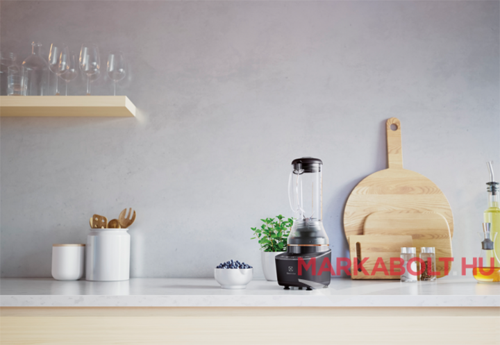 Electrolux E7CB1-4GB turmixgép 2 év garancia